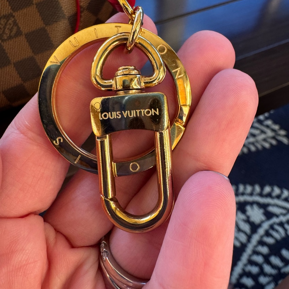 ๐ Louis Vuitton HOBO MM Damier Cerise - Picture 12 of 16